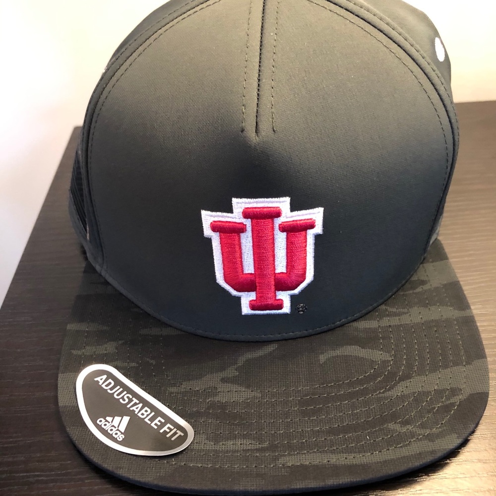 IU adjustable Hat